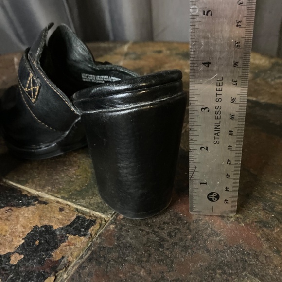 Born Black Leather Mules Stitching Heel Classic Casual Sz 6 - Picture 11 of 11